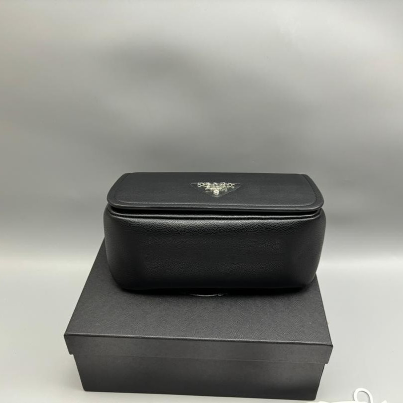 Pra*a Small Shoulder Bag In Black For Women 9in/ 23cm 1BD314_2DKV_F0002_V_3OO