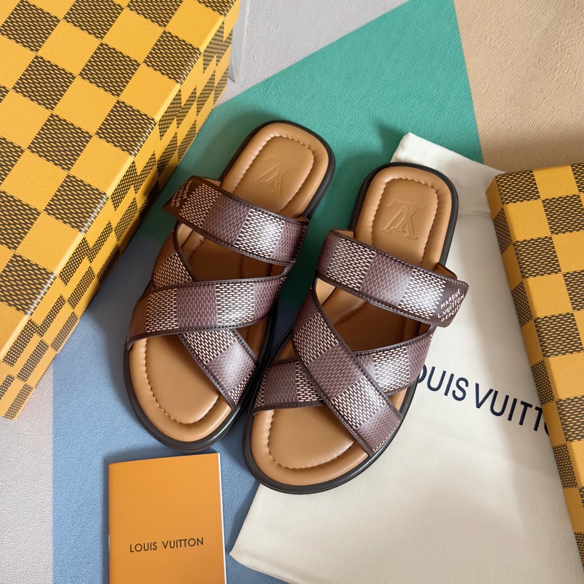L0vis Vvtt0n LV Venice Mule Ebene For Men 1ACRJH