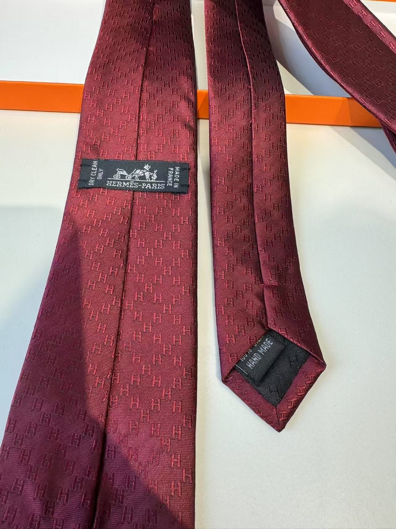 H**me5 Faconnee H Tie Red For Men