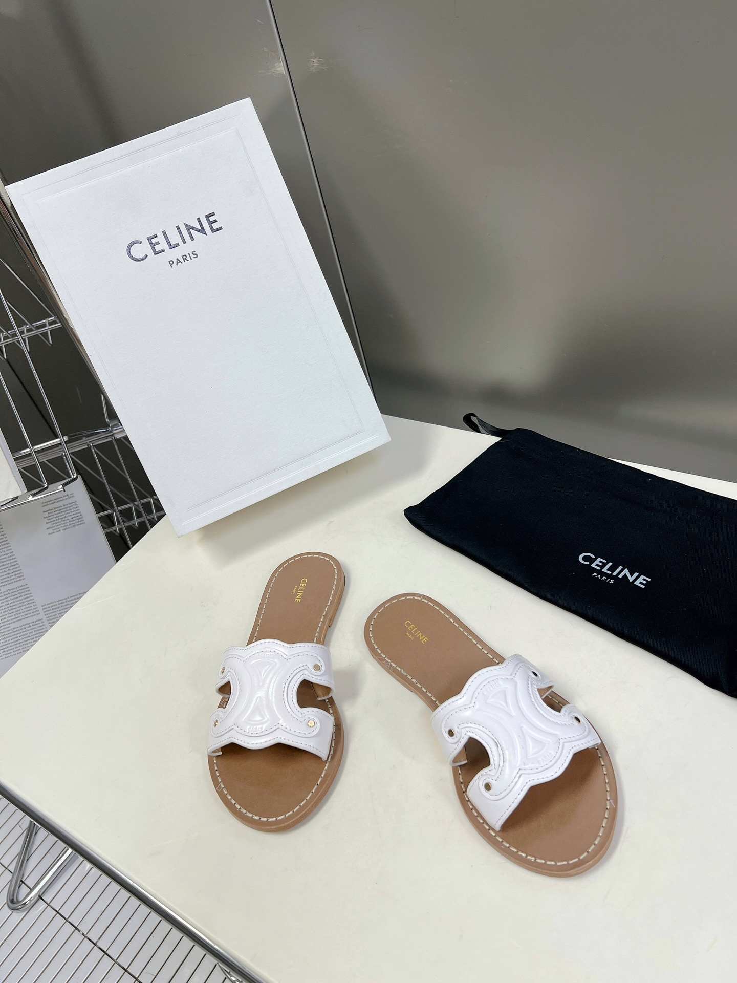 Ce1i*e Triomphe Mule White For Women