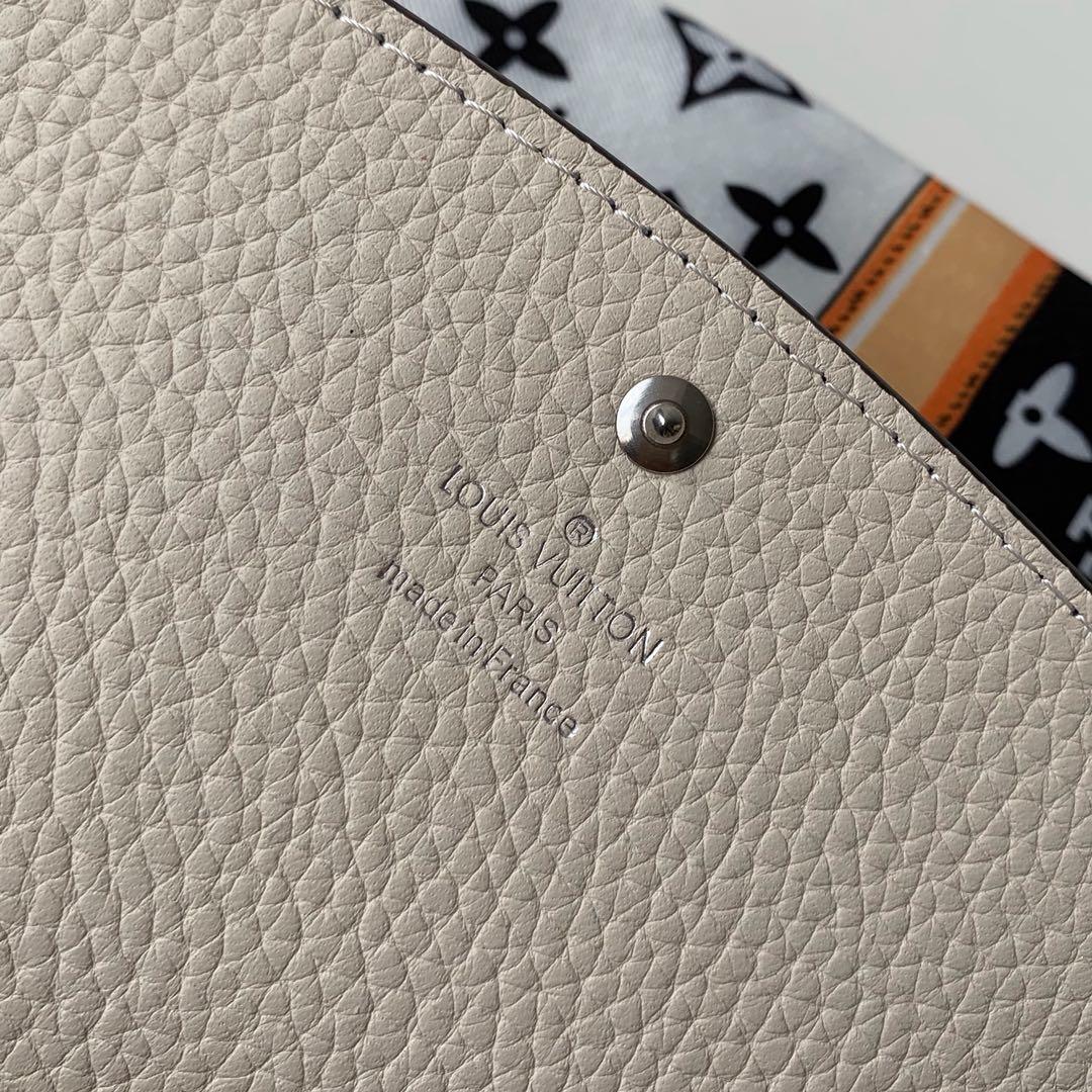 L0vis Vvtt0n Iris Wallet Monogram Canvas Greige For Women, Women’s Wallet 19cm LV M60144