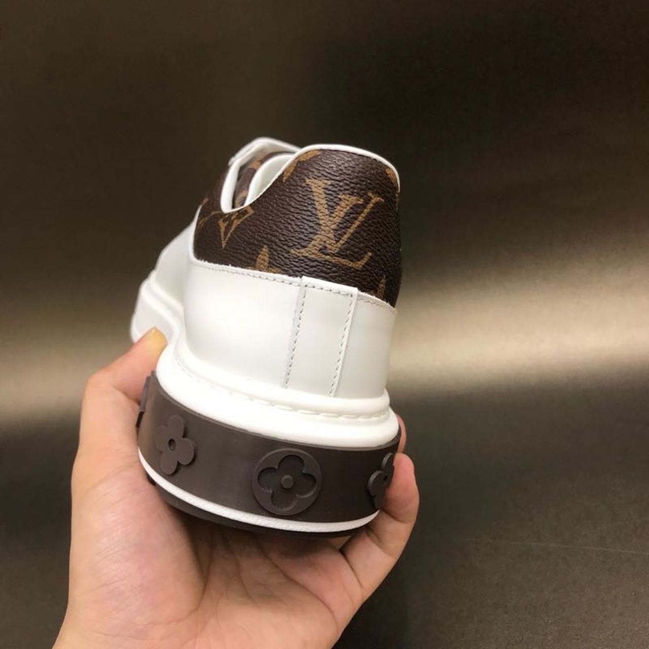 L0vis Vvtt0n Time Out Sneaker Monogram Canvas White/Brown For Women LV