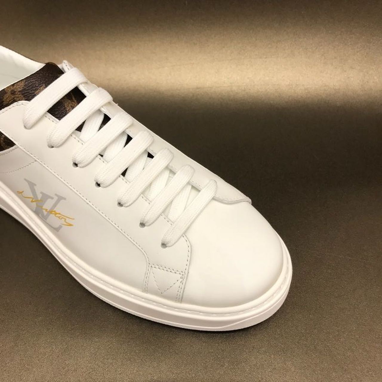 L0vis Vvtt0n Time Out Sneaker Monogram Canvas White/Brown For Women LV