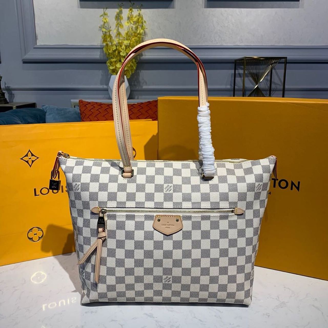 L0vis Vvtt0n Lena MM Damier Azur Canvas For Women, Women’s Handbags, Shoulder Bags 11.8in/30cm LV N44040