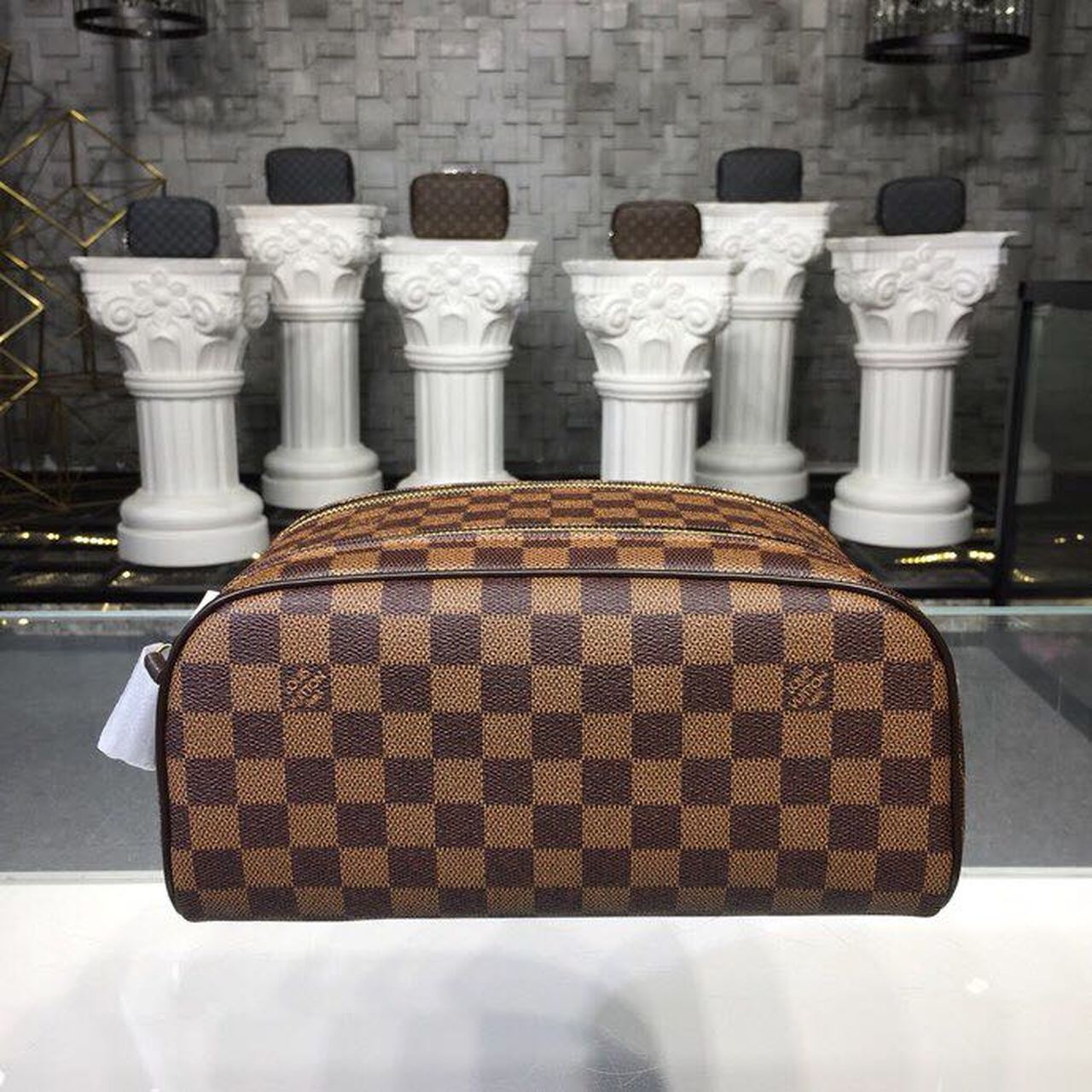 L0vis Vvtt0n King Size Toiletry Damier Ebene Canvas, Travel Bags 11in/28cm LV N47527