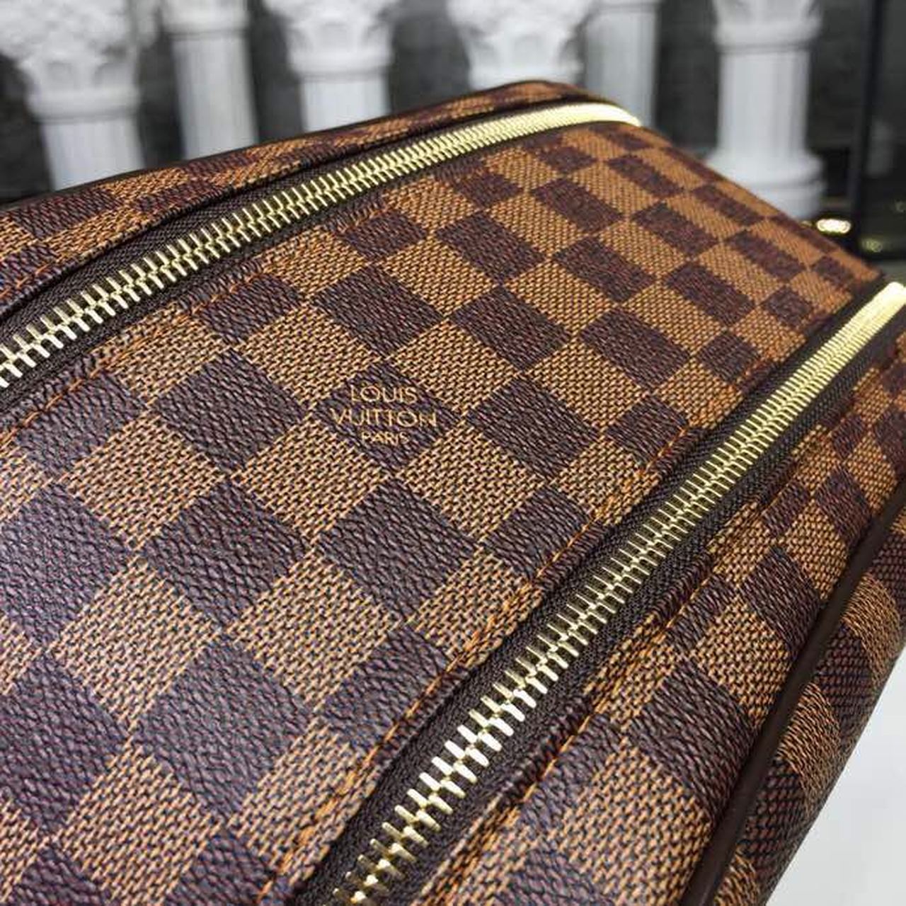 L0vis Vvtt0n King Size Toiletry Damier Ebene Canvas, Travel Bags 11in/28cm LV N47527