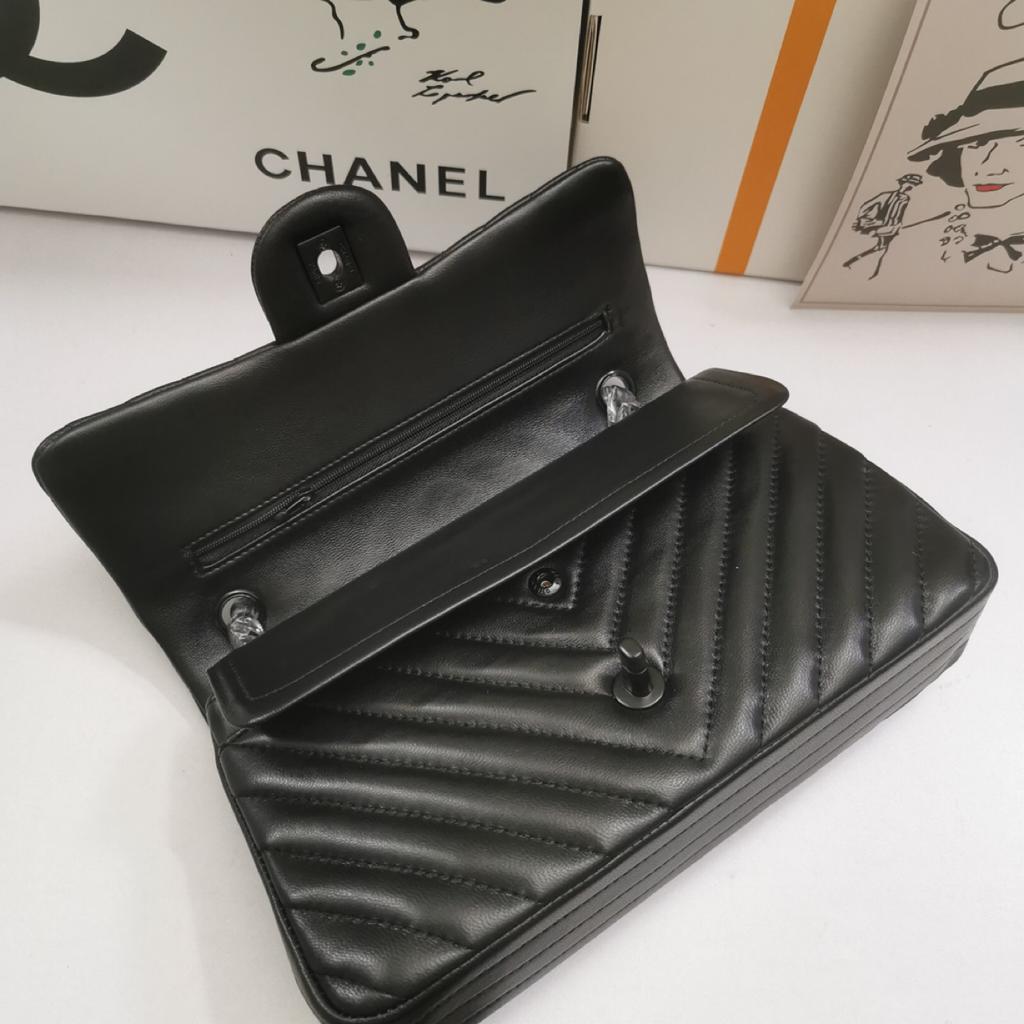Ch**el Chevron Classic Handbag Black Hardware Black For Women, Women’s Bags, Shoulder And Crossbody Bags 10.2in/26cm