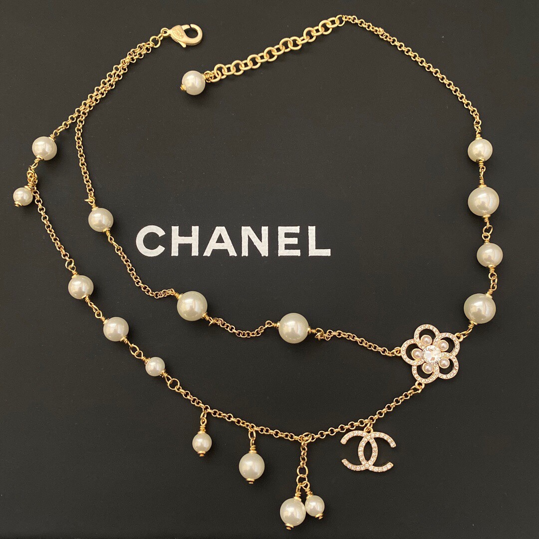 Ch**el Necklace