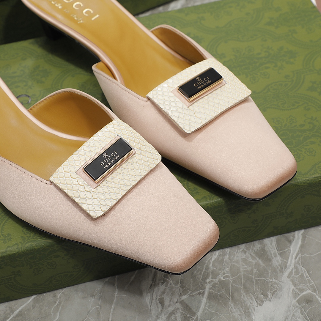 Gvc*1 Slipper Sandals Pink For Women GG