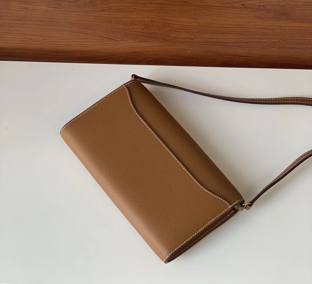 H**me5 Constance Togo Long Wallet 21cm/8.3in Gold Toned Hardware For Women Brown