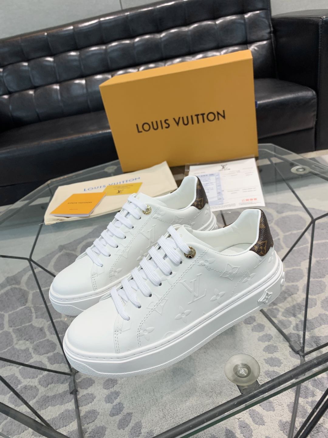 L0vis Vvtt0n Time Out Sneaker White For Women LV 1AAE5O