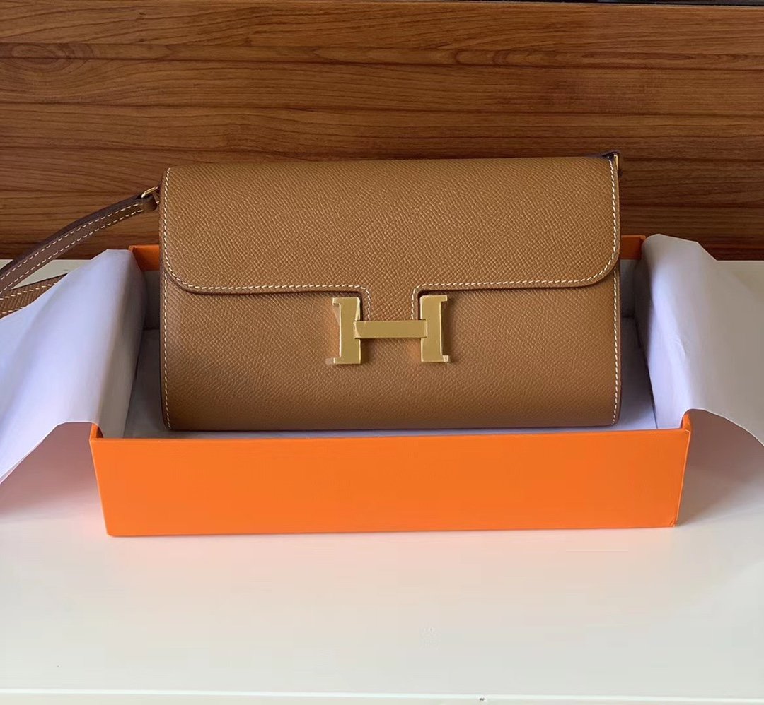H**me5 Constance Togo Long Wallet 21cm/8.3in Gold Toned Hardware For Women Brown