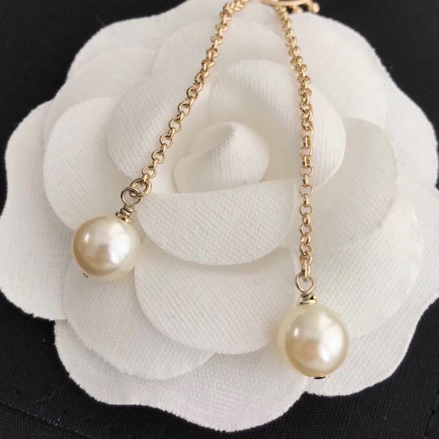 Ch**el Necklace