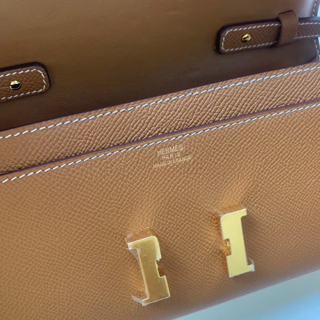 H**me5 Constance Togo Long Wallet 21cm/8.3in Gold Toned Hardware For Women Brown