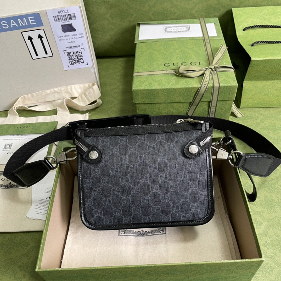 Gvc*1 Messenger Bag With Interlocking G Black Svp*me Canvas For Men 8in/21cm 674164 92THN 1000