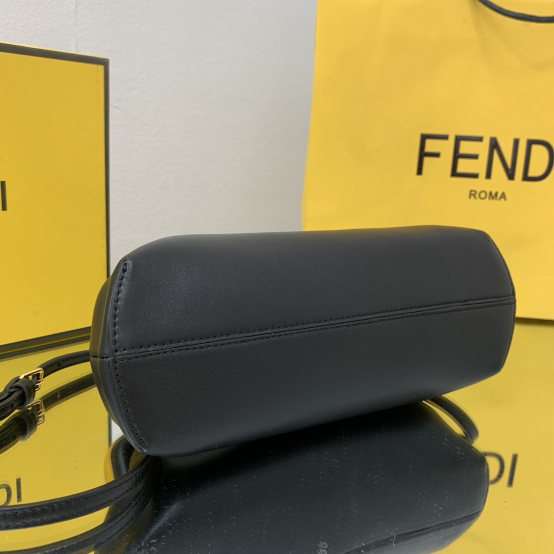 F**di First Small Black For Women, Women’s HandBags, Shoulder And Crossbody Bags 10.2in/26cm FF 8BP129ABVEF0KUR