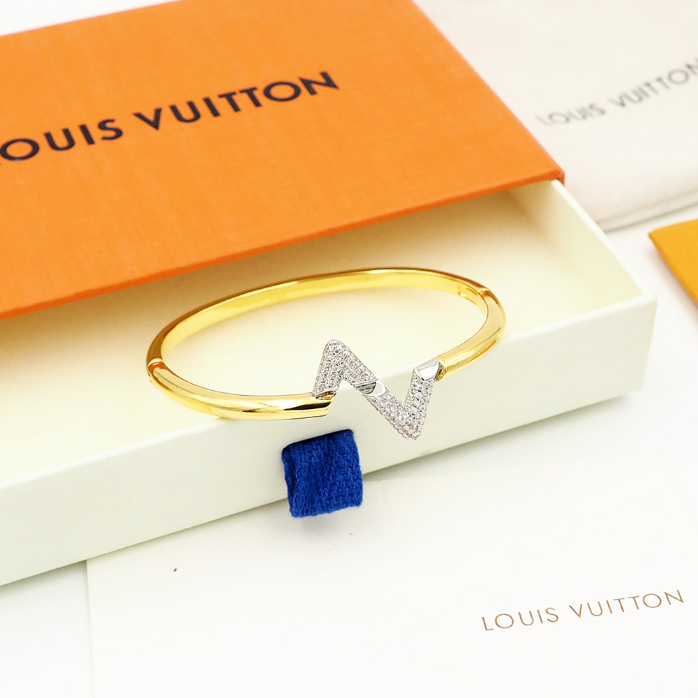 L0vis Vvtt0n Volt Upside Down Bracelet