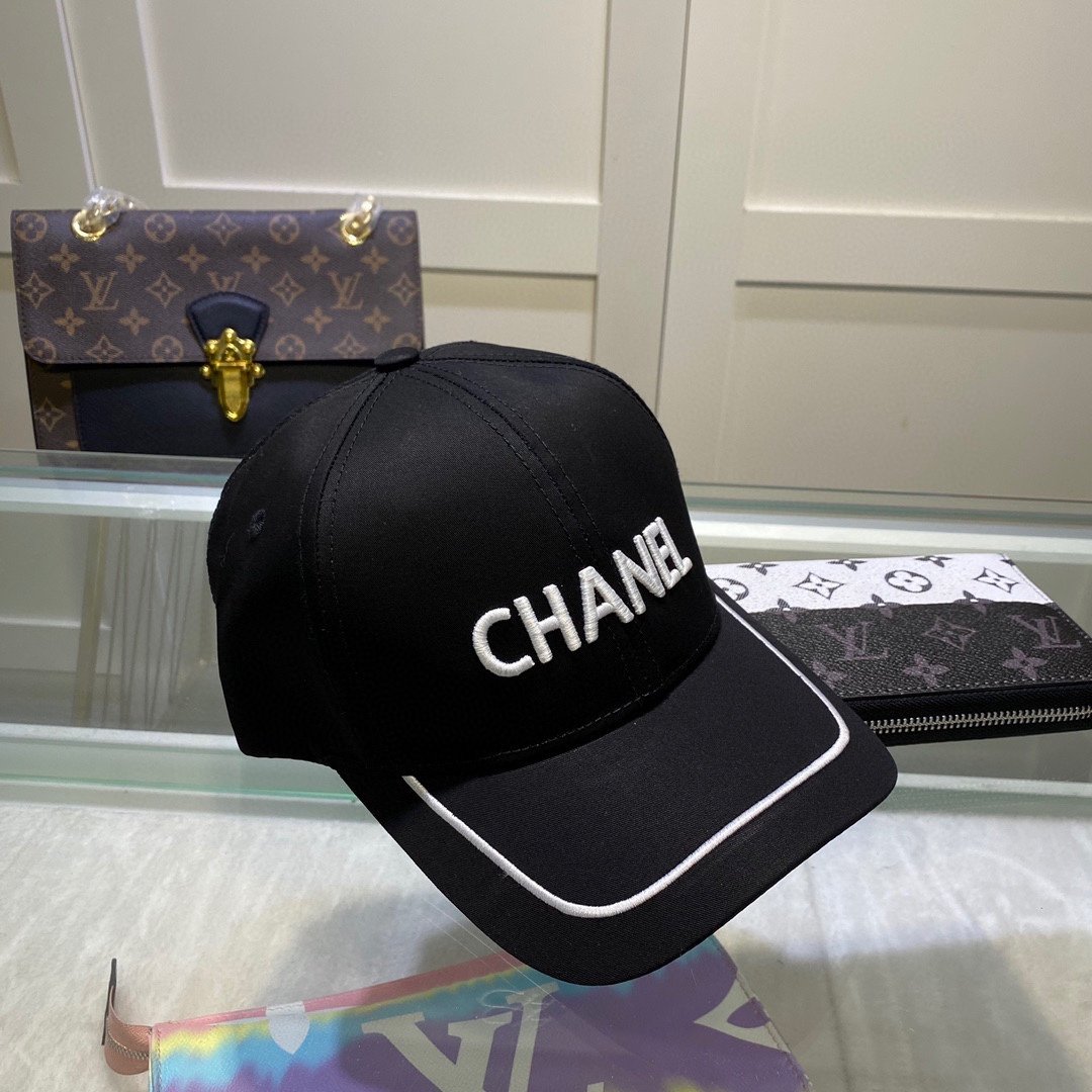 Ch**el Cap Black