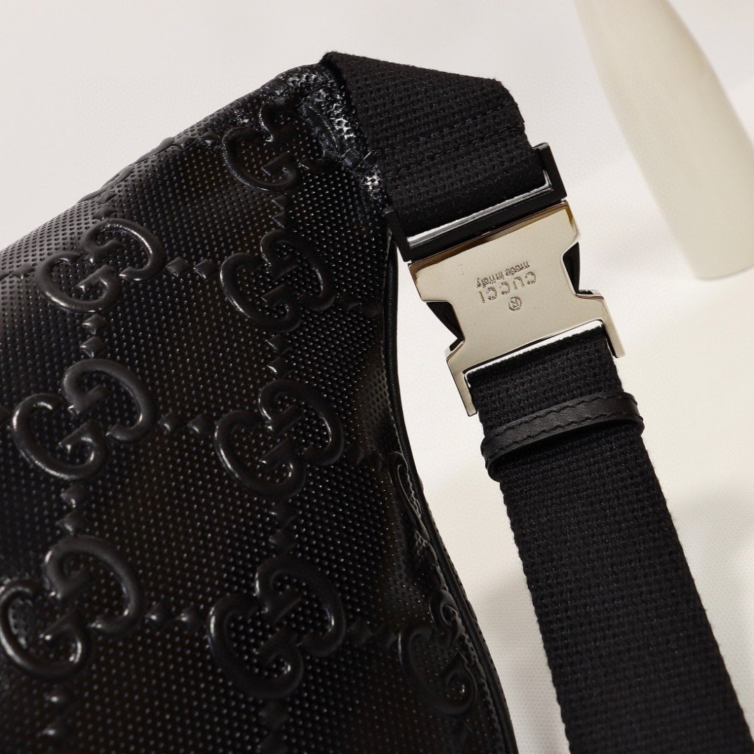Gvc*1 Embossed Belt Bag Black For Men 11in/28cm 645093 1W3CN 1000