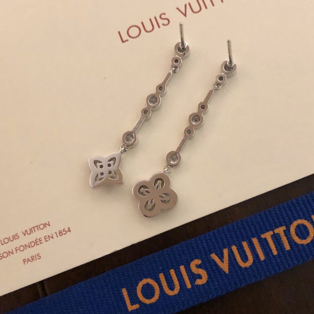 L0vis Vvtt0n Earrings