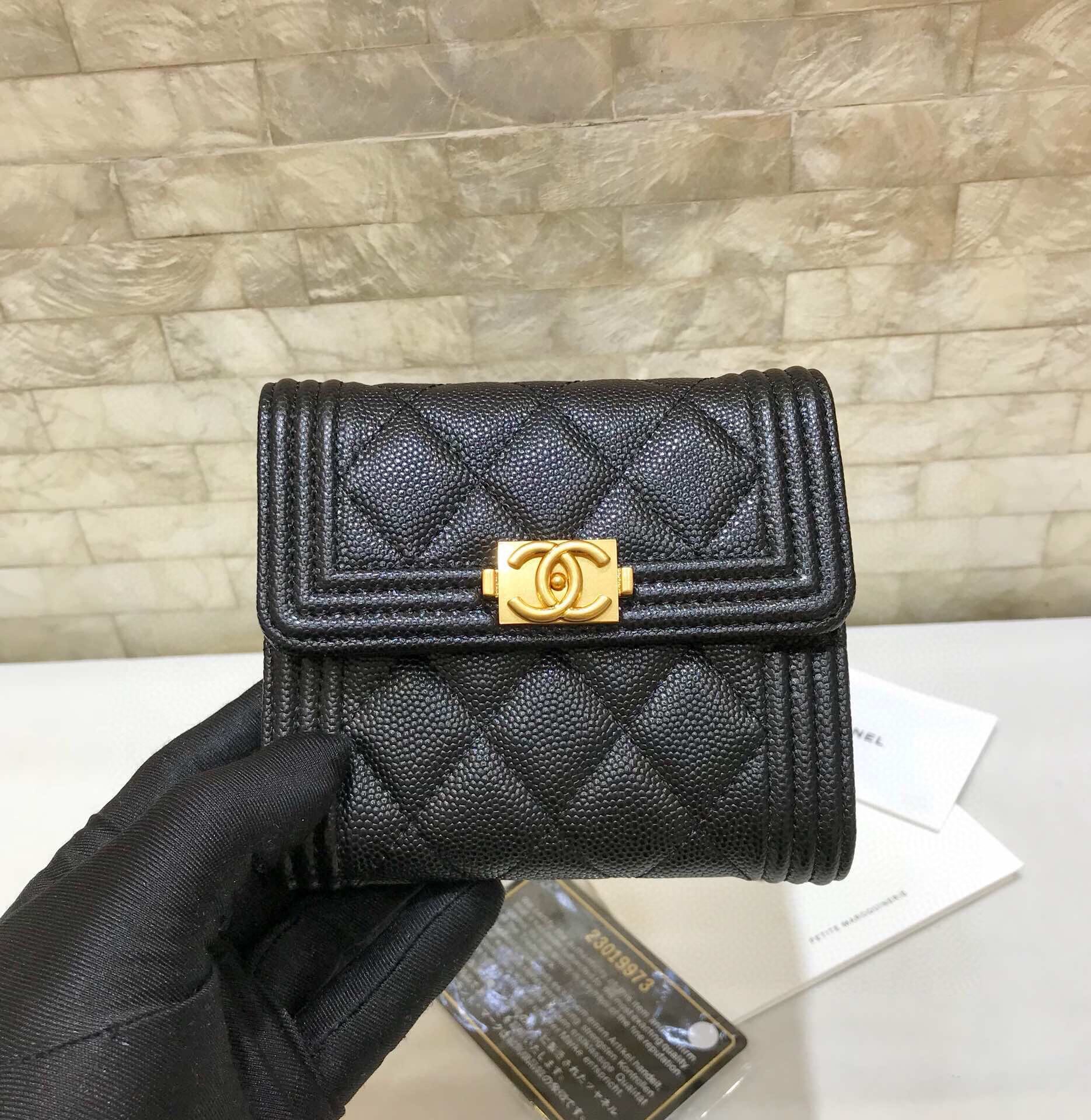 Ch**el CO-CO Boy Flap Card Holder 11cm/4.3in Gold Hardware For Women Black A80603 Y07659 94305