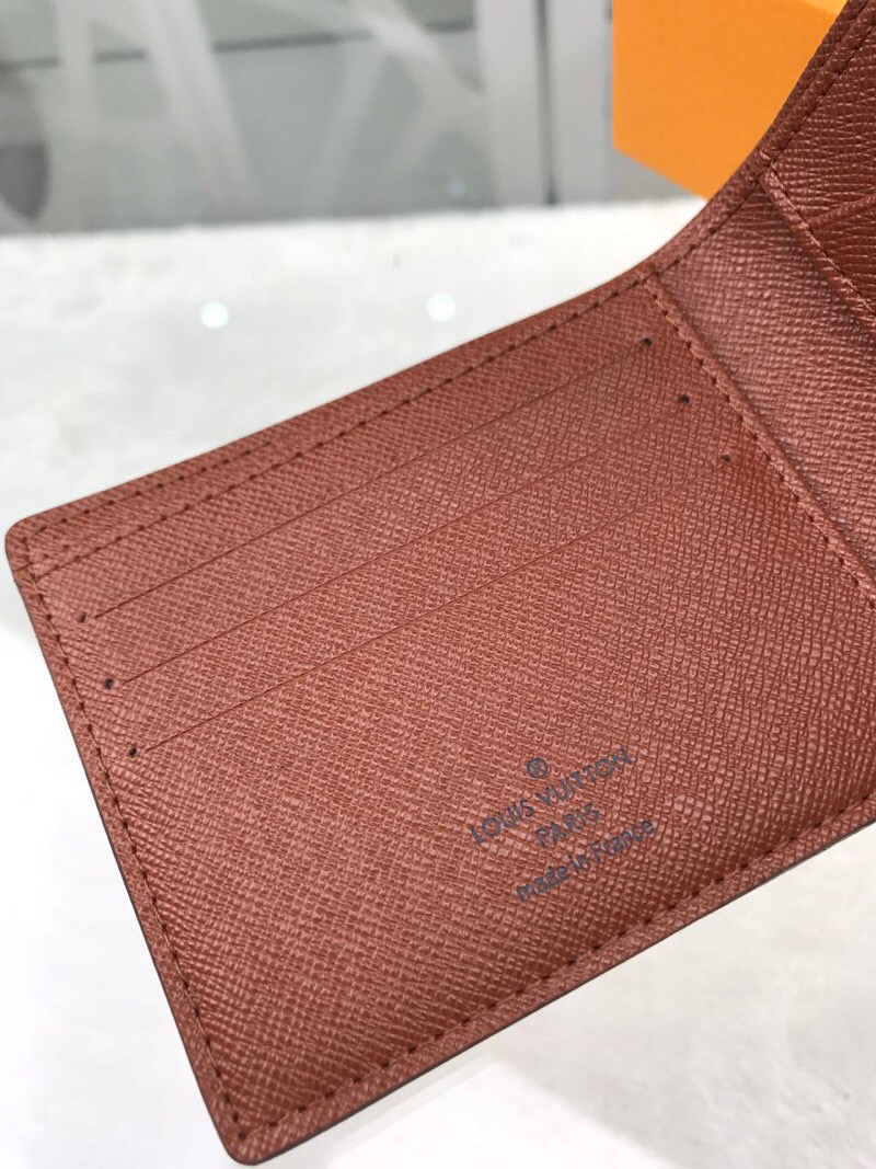 L0vis Vvtt0n Multiple Wallet Monogram Canvas For Men, Men’s Wallet 4.5in/11.5cm LV M60895