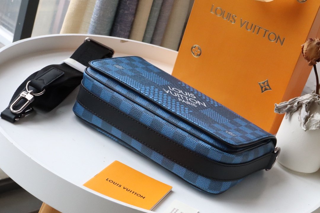 L0vis Vvtt0n Studio Messenger Damier Graphite Blue For Men, Men’s Bags, Shoulder And Crossbody Bags 9.3in/25.3cm LV N50026