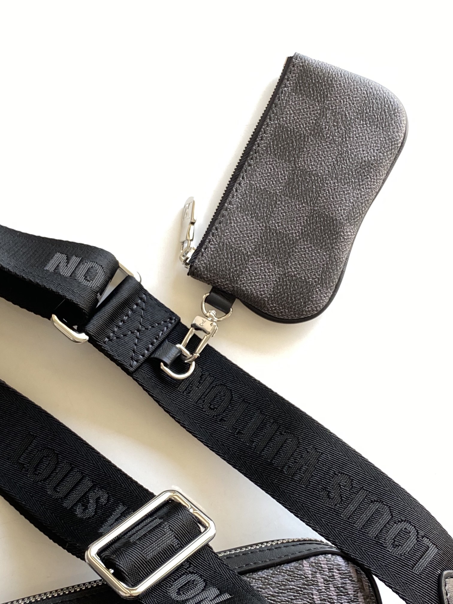L0vis Vvtt0n Trio Messenger Damier Graphite Black For Men, Men’s Bags, Shoulder And Crossbody Bags 9.8in/25cm LV N50017