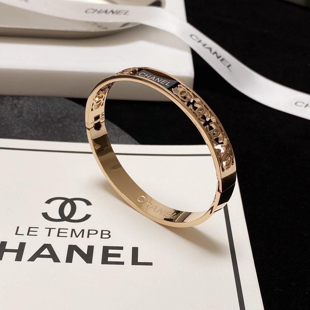 Ch**el Bracelet