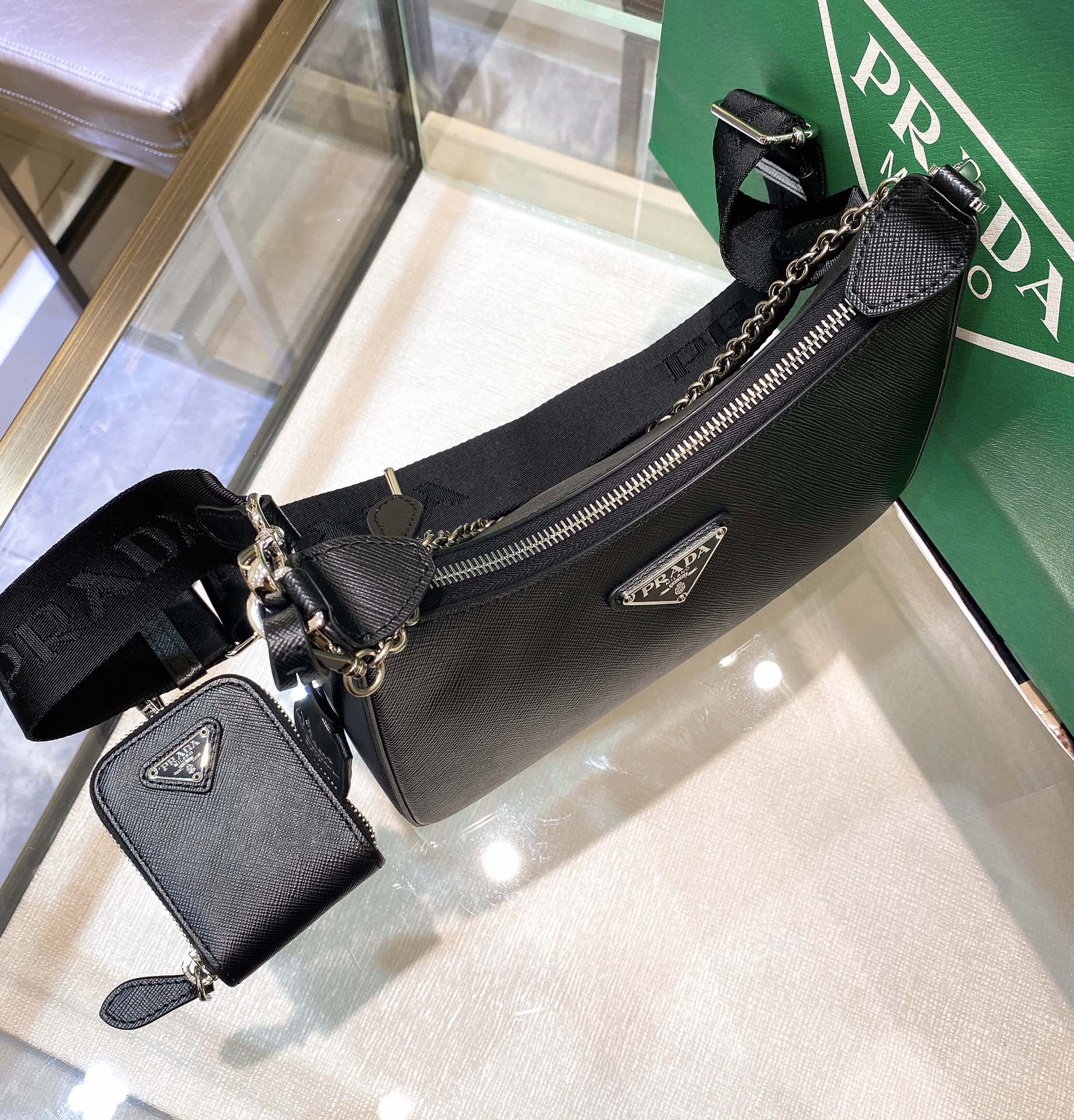 Pra*a Re-Edition 2005 Saffiano Leather Bag Black For Women, Women’s Bags 8.6in/22cm