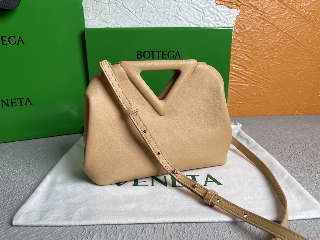 B0tt*ga Ven*ta Point Brown, For Women, Women’s Bags 8.6in/22cm