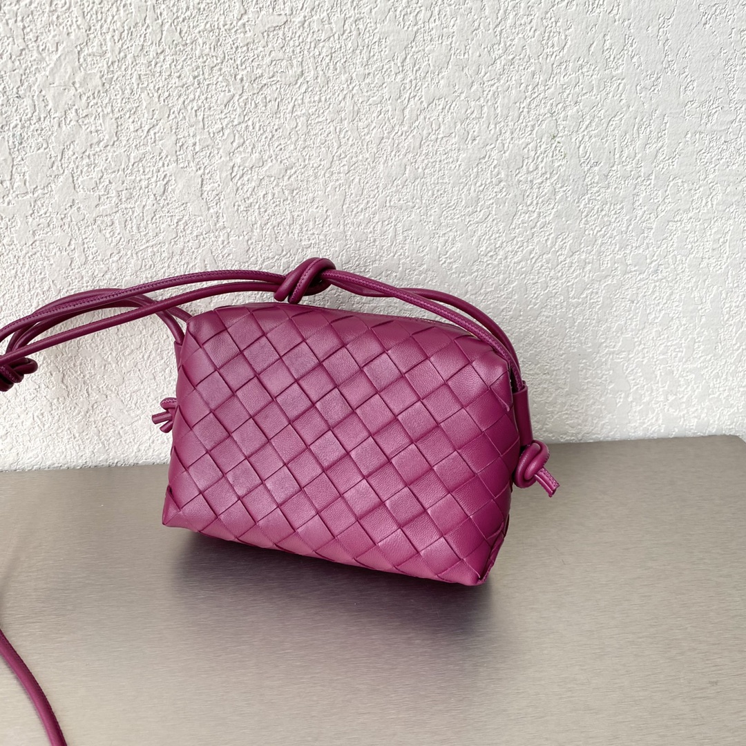 B0tt*ga Ven*ta Mini Loop Camera Bag Pink, For Women, Women’s Bags 6.7in/17cm
