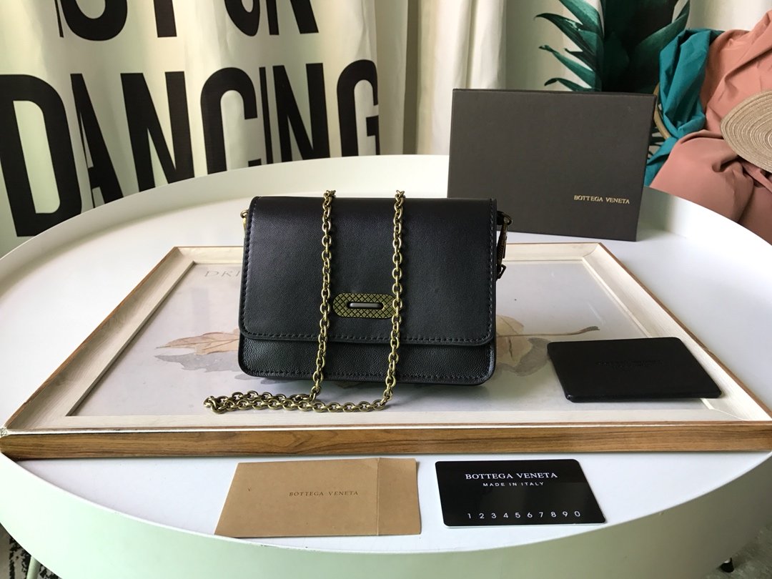 B0tt*ga Ven*ta Crossbody Black, For Women, Women’s Bags 6.9in/17.5cm
