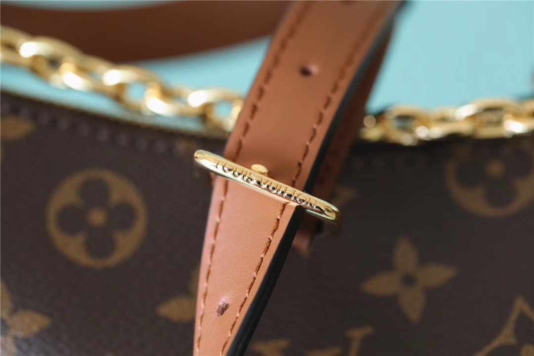 L0vis Vvtt0n Loop Monogram Canvas By Nicolas Ghesquiere For Women, Women’s Handbags, Shoulder And Crossbody Bags 38cm/15in LV