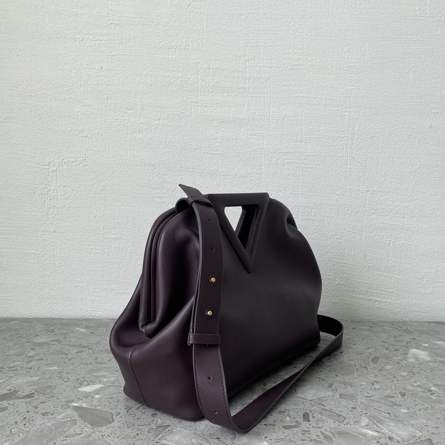 B0tt*ga Ven*ta Point Grape, For Women, Women’s Bags 13.7in/35cm 652446VCP405010