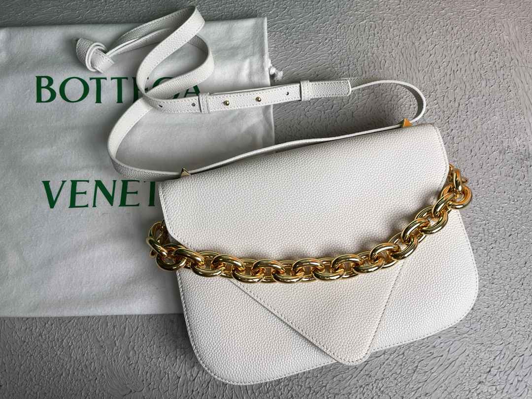 B0tt*ga Ven*ta Mount White, For Women, Women’s Bags 10.6in/27cm