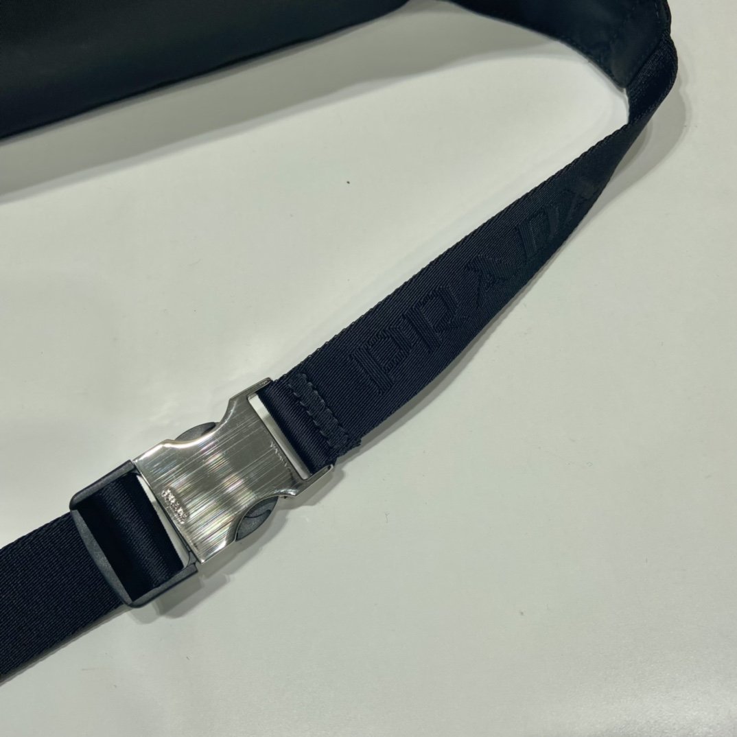 Pra*a Re-Nylon And Saffiano Belt Bag Black For Women, Women’s Bags 10.2in/26cm 2VL034_2DMG_F0002_V_OOO