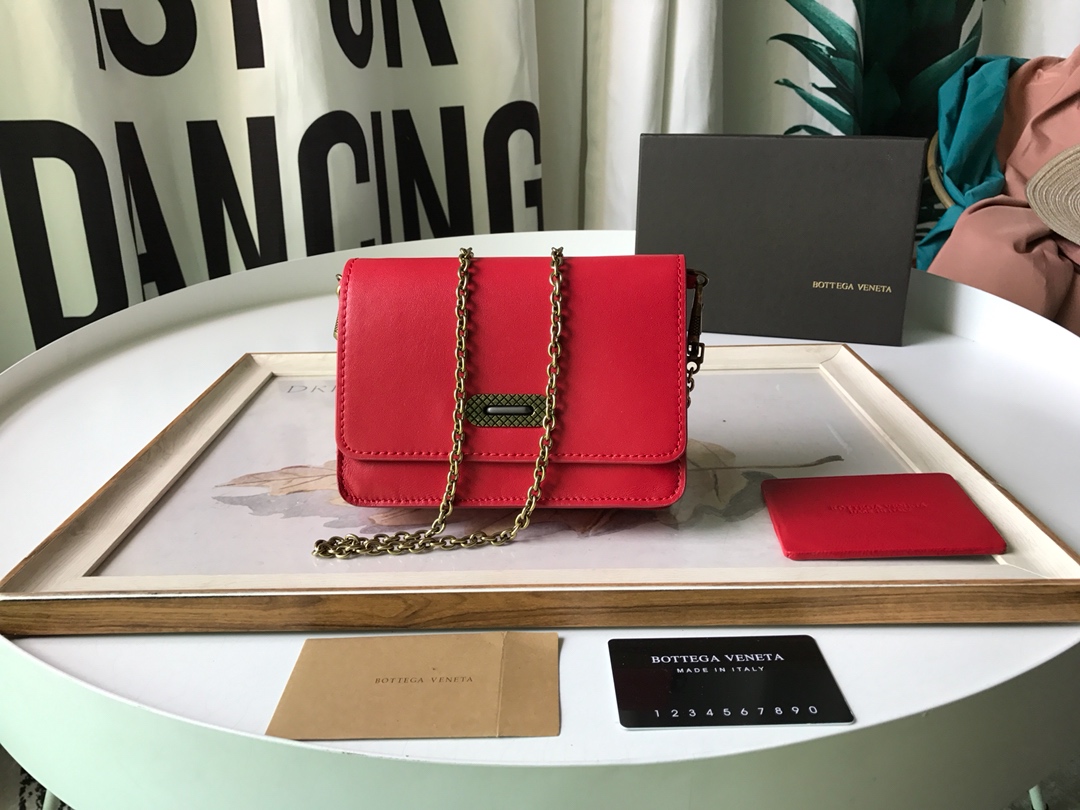 B0tt*ga Ven*ta Crossbody Red, For Women, Women’s Bags 6.9in/17.5cm