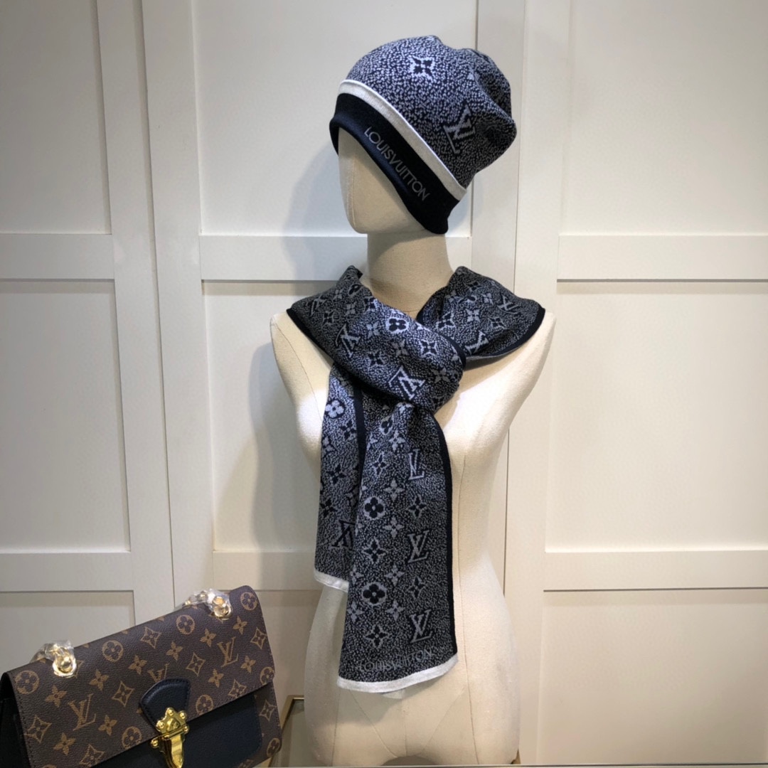 L0vis Vvtt0n Beanie & Scarf Set In Black