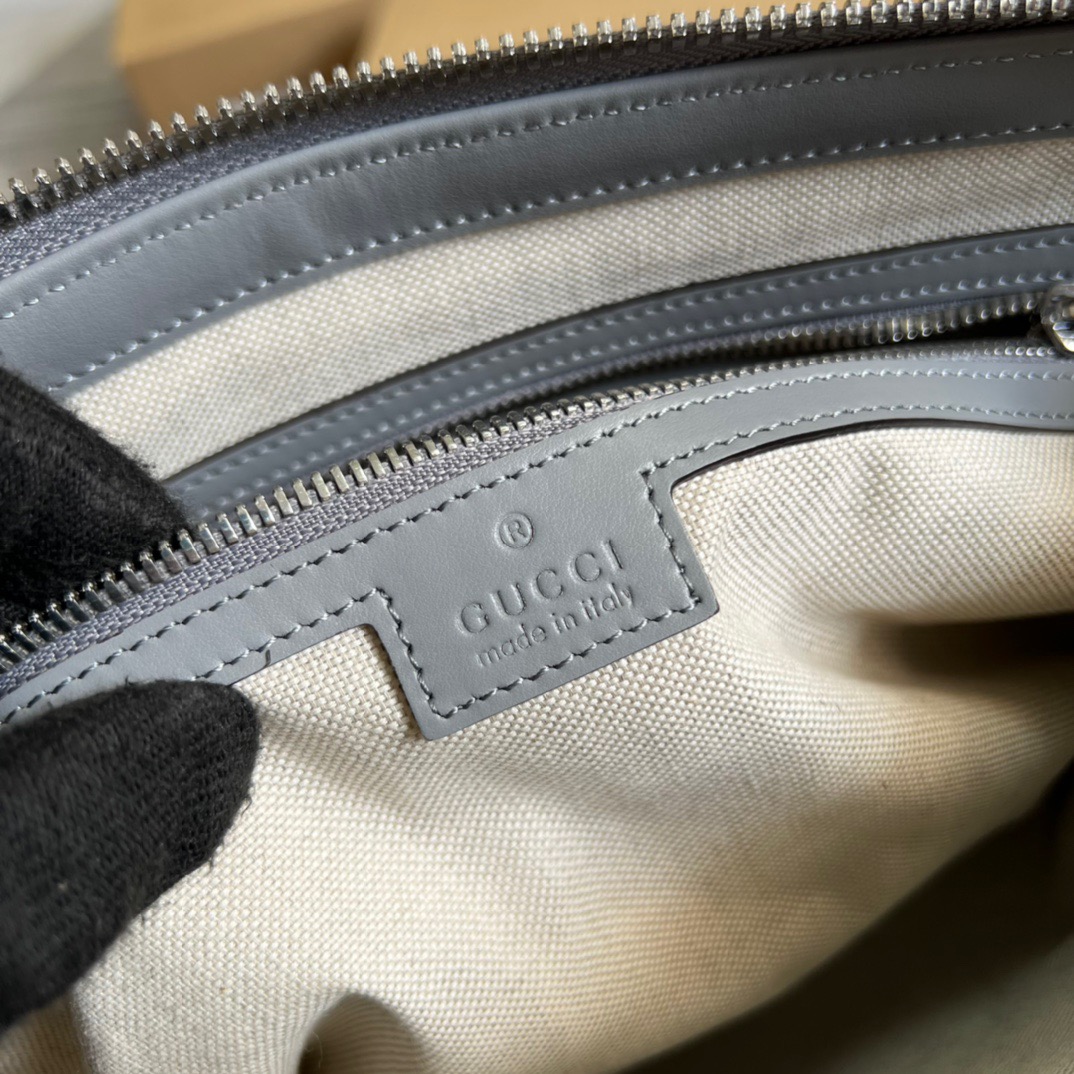 Gvc*1 GG Embossed Medium Messenger Bag Grey GG Embossed For Men 12in/31cm GG