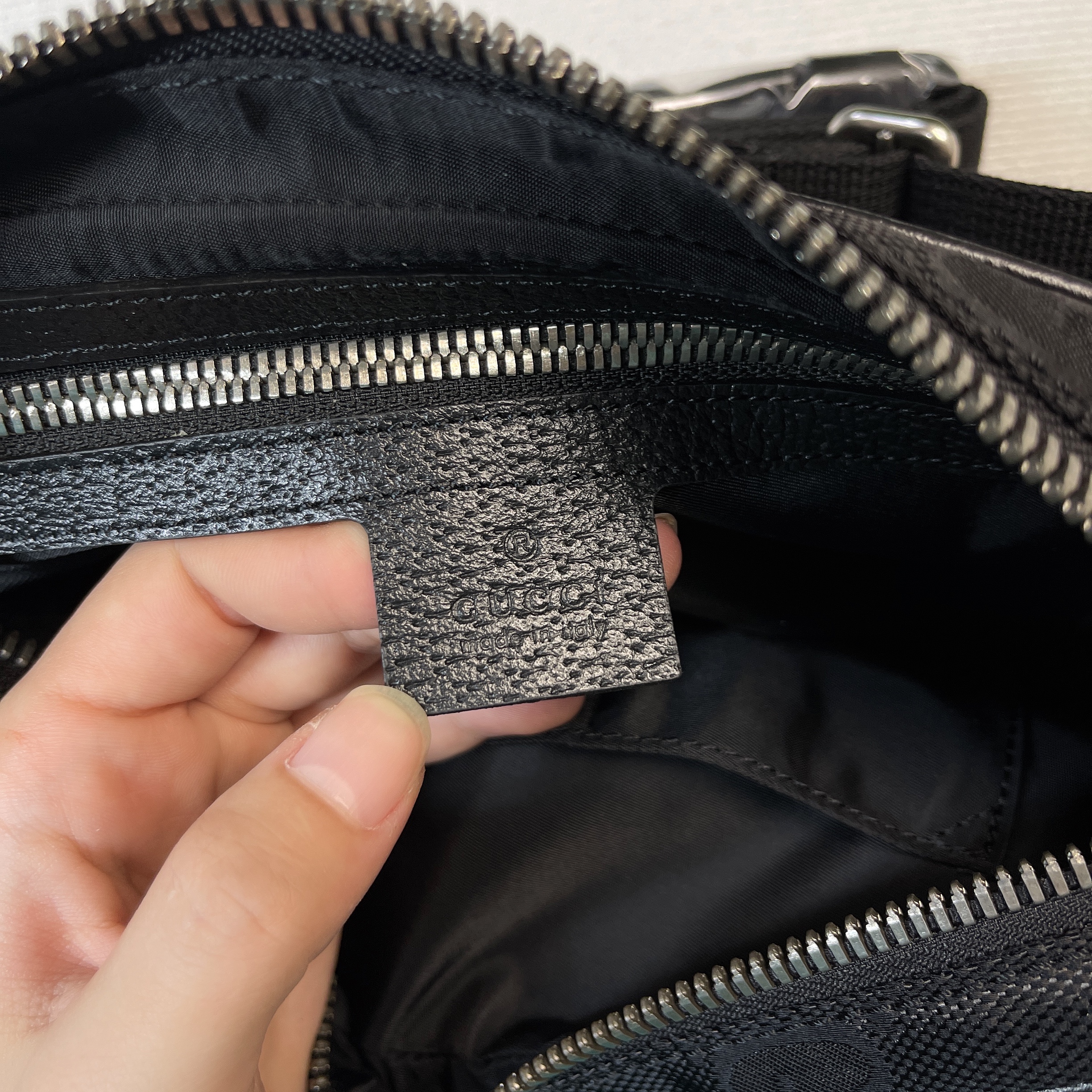 Gvc*1 Gvc*1 Off The Grid Belt Bag Black GG ECONYL® For Men 9.5in/24cm GG 631341 H9HBN 1000