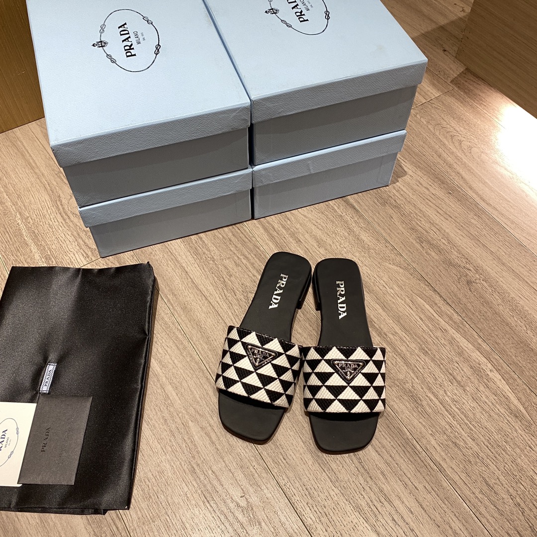 Pra*a Embroidered Fabric Slides Black/White For Women 0.4in/10mm PRD
