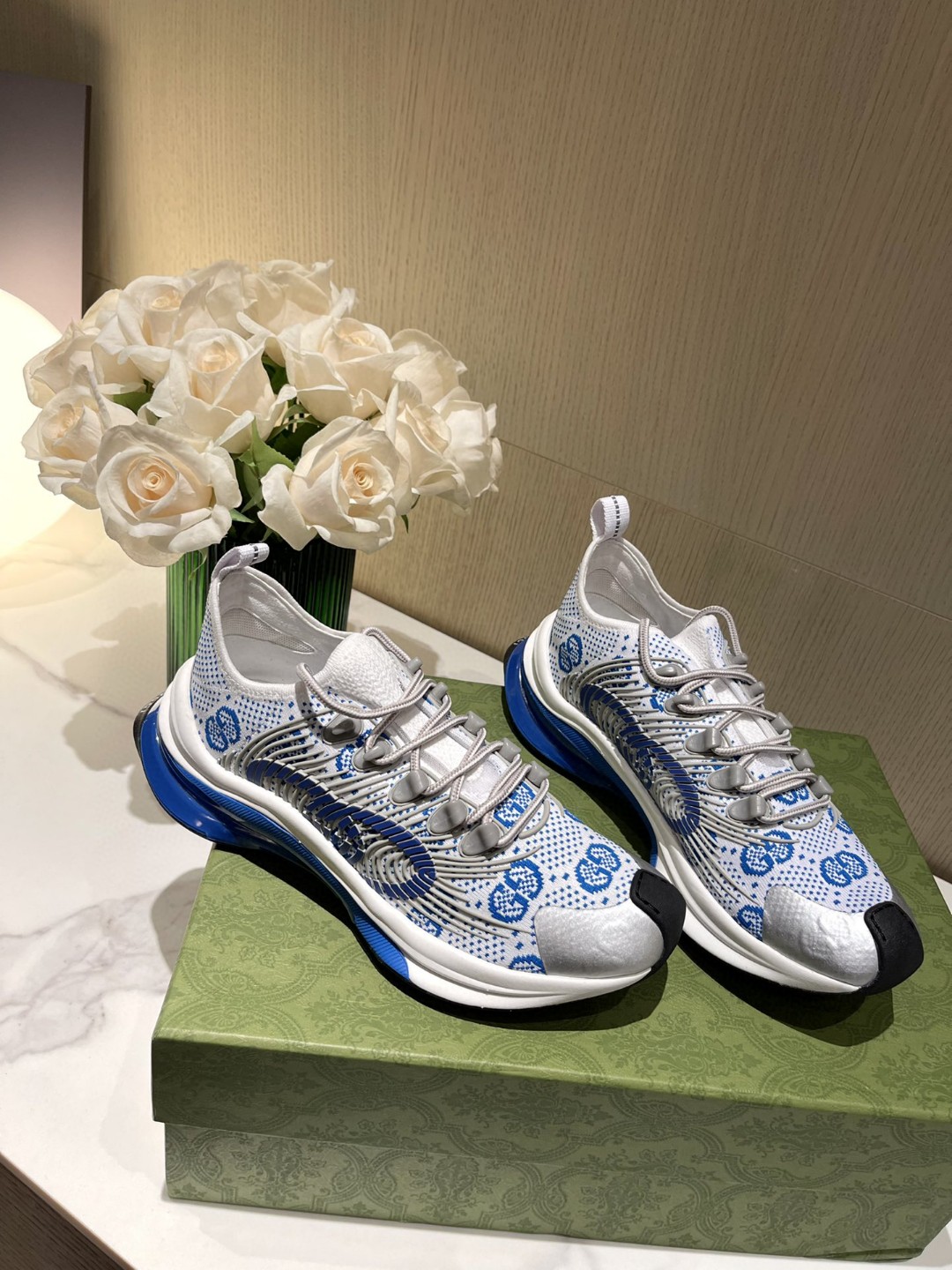 Gvc*1 Run Women’s Sneaker White Blue For Women 680900 USN10 8485