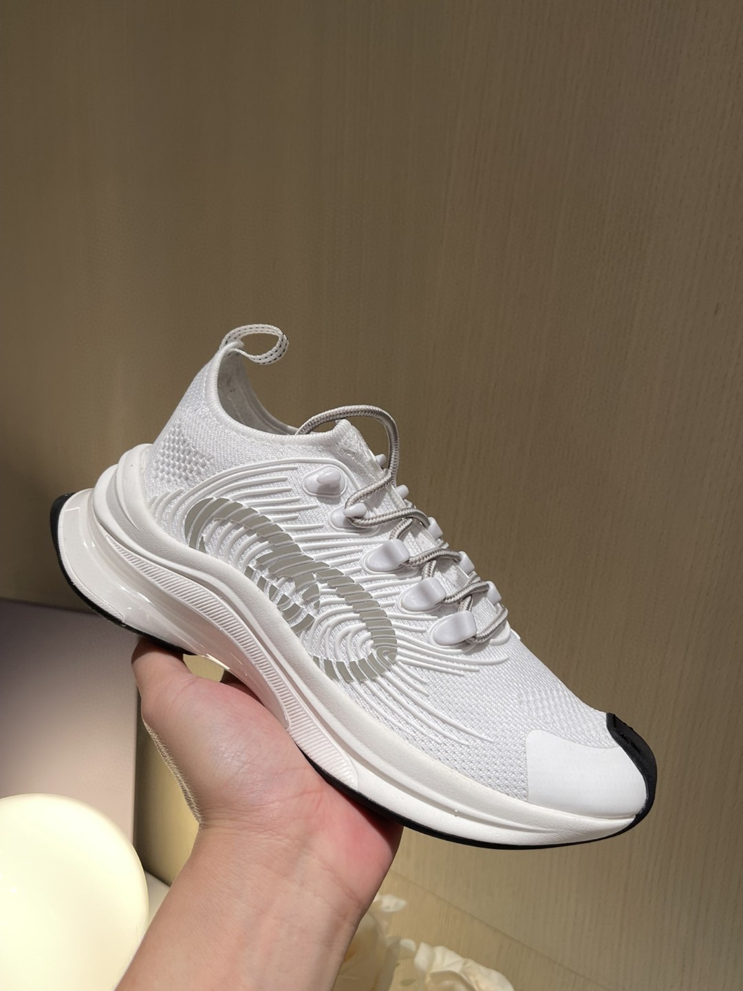 Gvc*1 Run Men’s Sneaker White For Men 680893 USM10 8475
