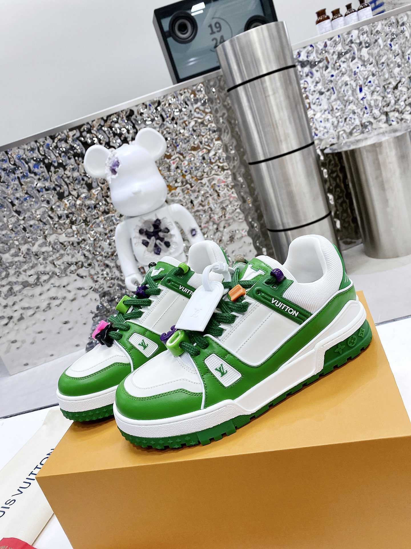 L0vis Vvtt0n LV Trainer Sneaker Green For Men LV