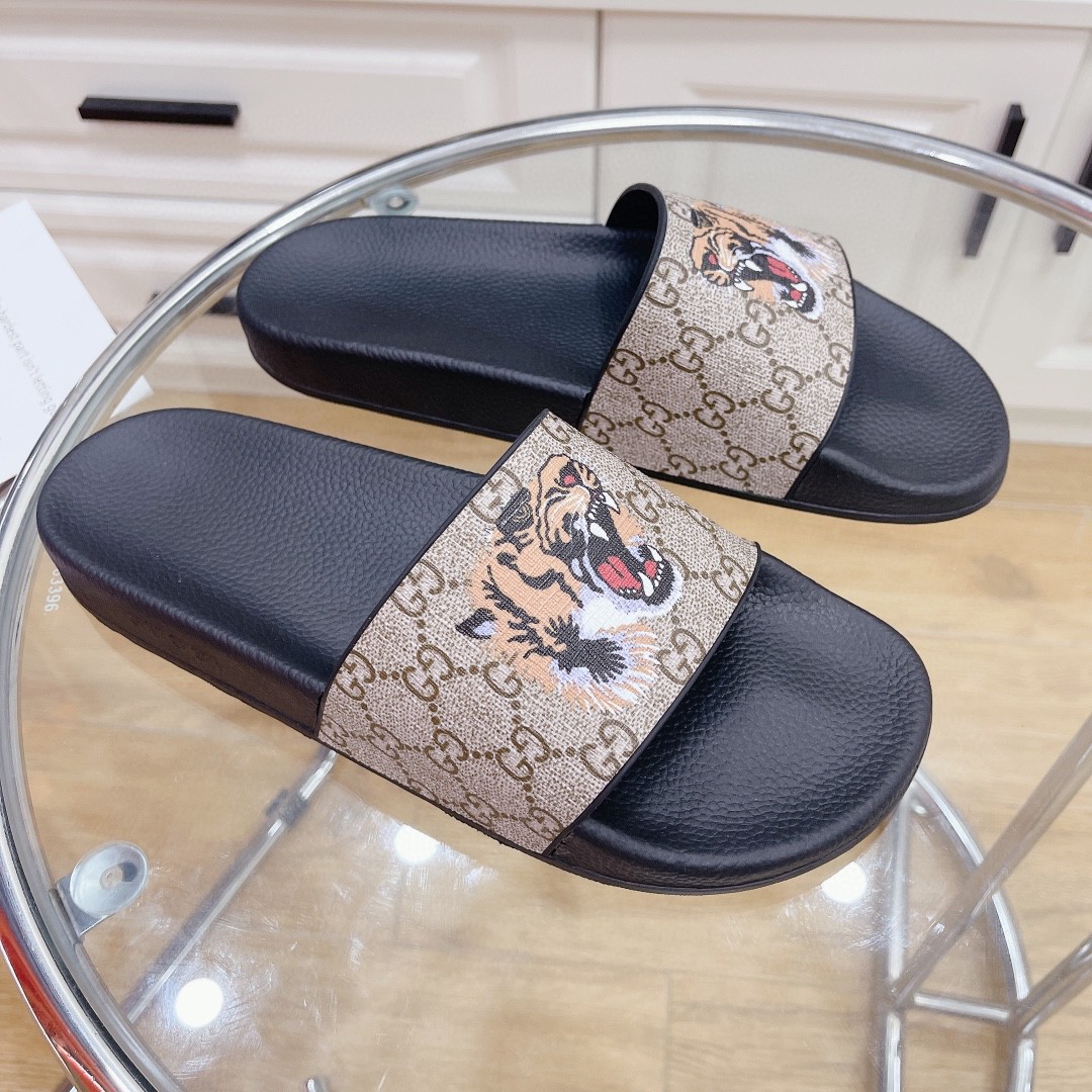 Gvc*1 Men’s Gvc*1 Svp*me Slides With Tiger Black And Gray For Men 408508
