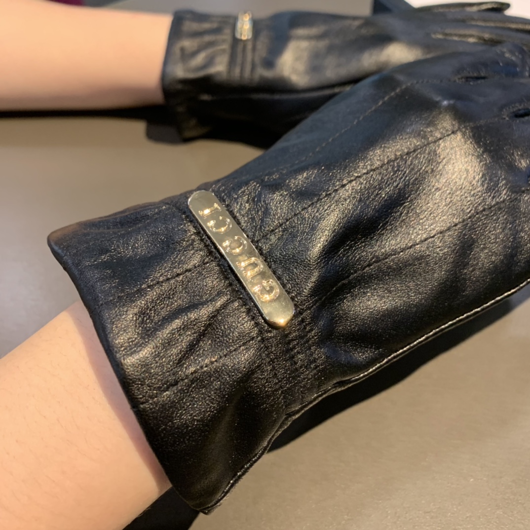 Gvc*1 Gloves With Signature Double G Motif In Black