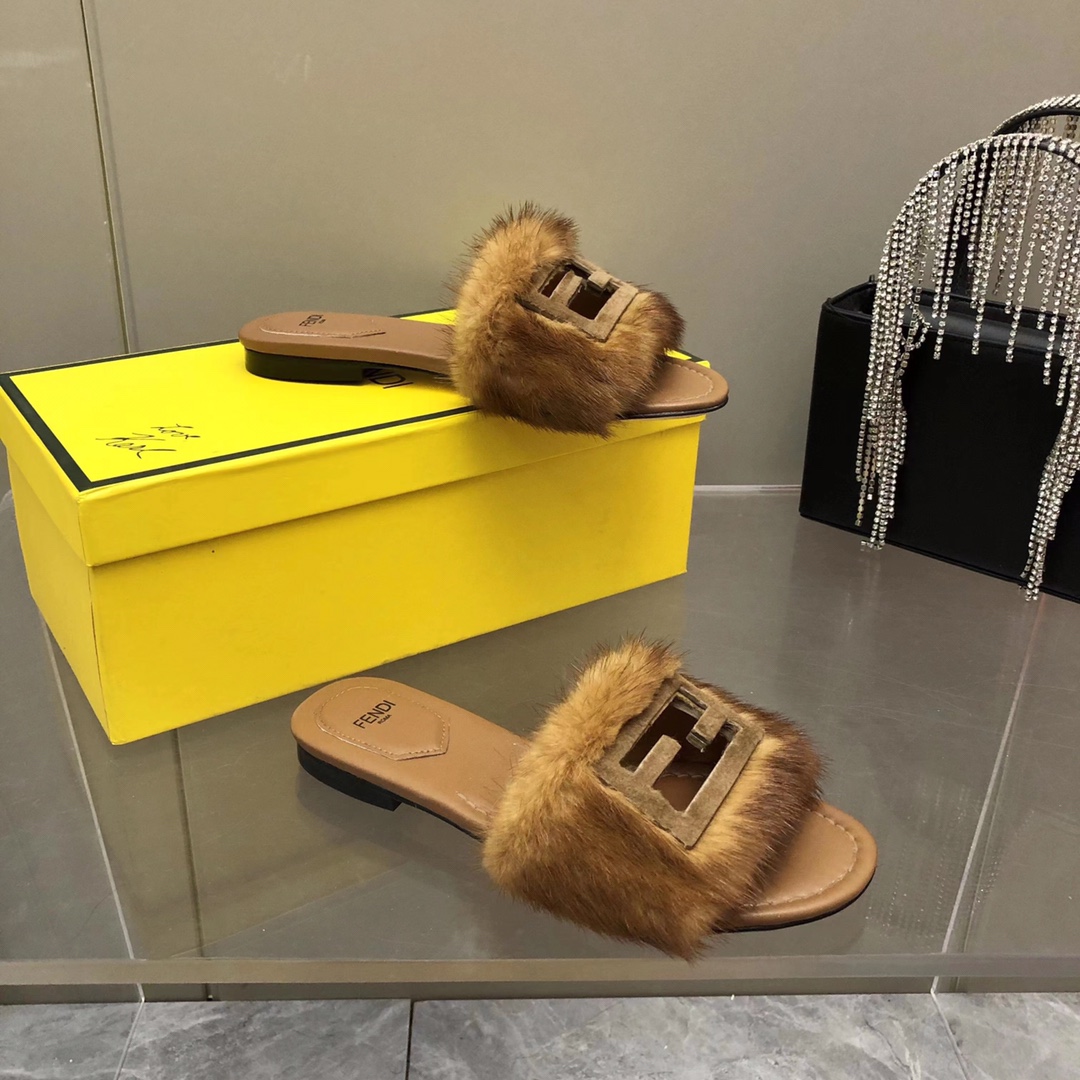F**di Signature Brown Mink Slides For Women 8R8136AKXPF0XT6