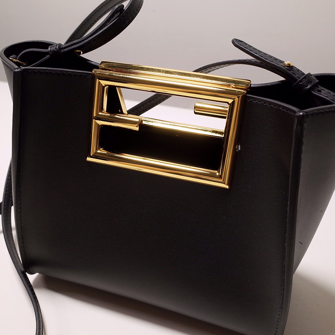 F**di Way Small Black Bag For Woman 20cm/8in 8BS054AAIWF0KUR