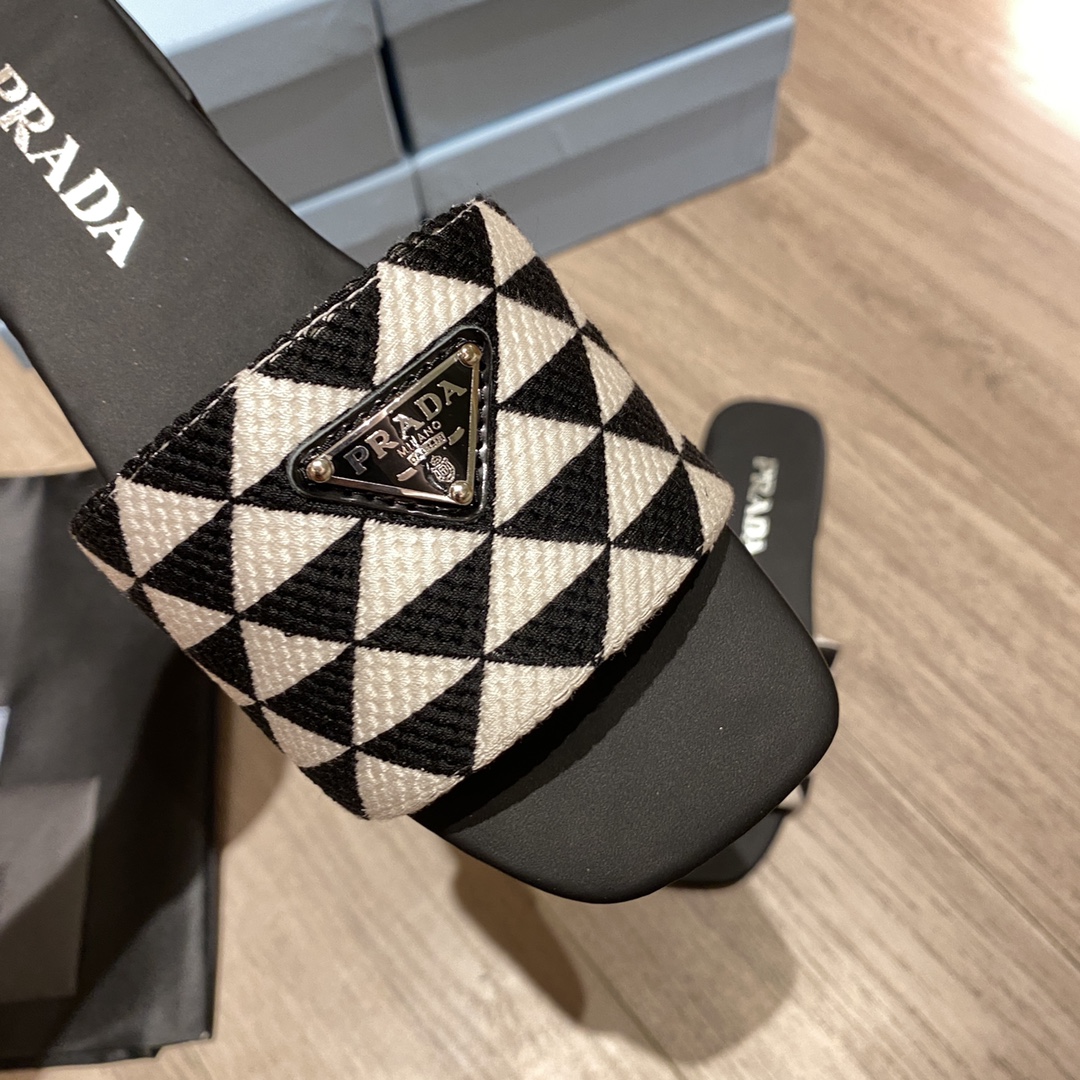 Pra*a Embroidered Fabric Slides Black/White For Women 0.4in/10mm PRD